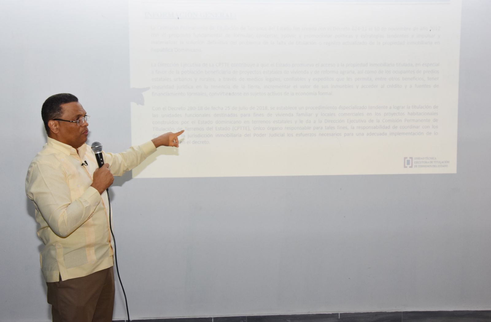 Torres afirma Plan de Titulación Terrenos es referente internacional