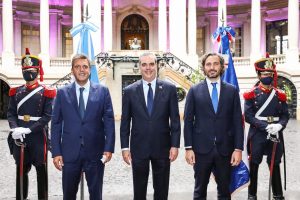 Abinader encabeza ronda de negocios con funcionarios argentinos