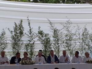 Abinader inaugura carretera que comunica municipios de Santiago 