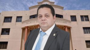 Aplazan audiencia de diputado acusado de violación de propiedad 
