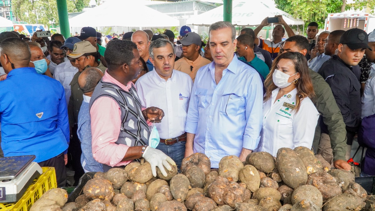 Gobierno invierte en ayuda social 130 MM más que en 2019
