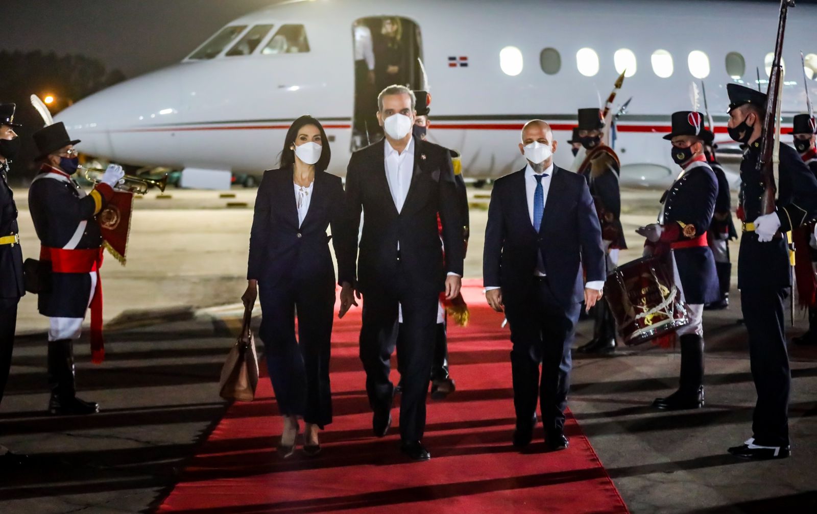 Abinader llega a Buenos Aires para desarrollar una amplia agenda