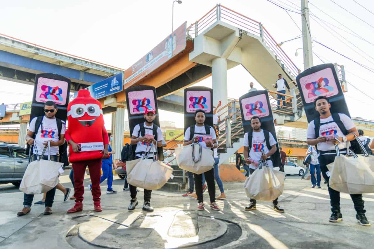 Organización AHF conmemora el Día Internacional de la Mujer