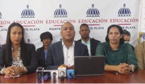 Maestros de SJM aprobaron concurso de oposición exigen nombramientos