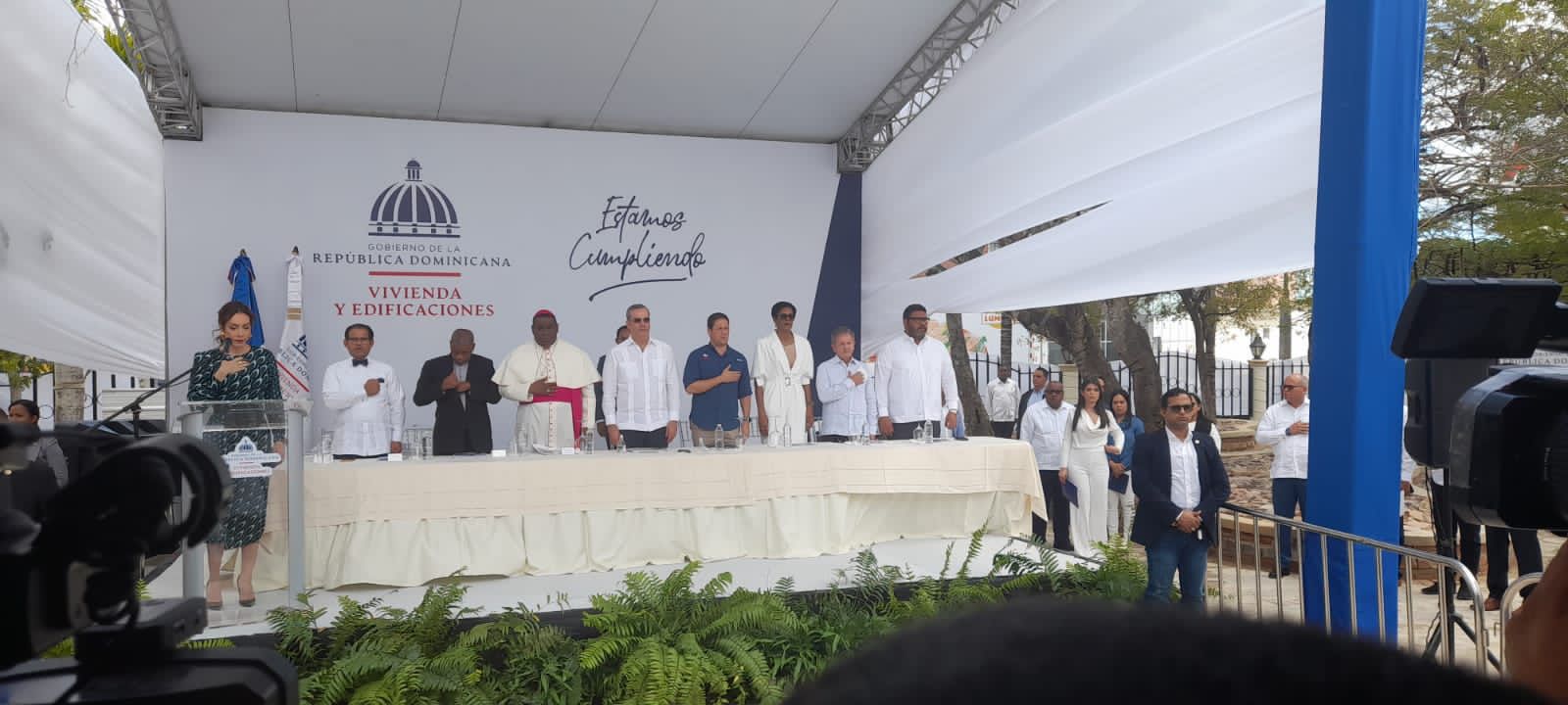 Presidente Abinader entrega remozamiento de Iglesia San Dionisio