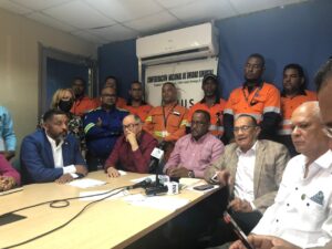 Sindicalistas rechazan AFP carguen a trabajadores pérdida de ganancias