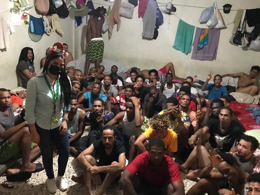 En el lugar existe un sótano en condiciones infrahumanas que es donde pernoctan los encarcelados.