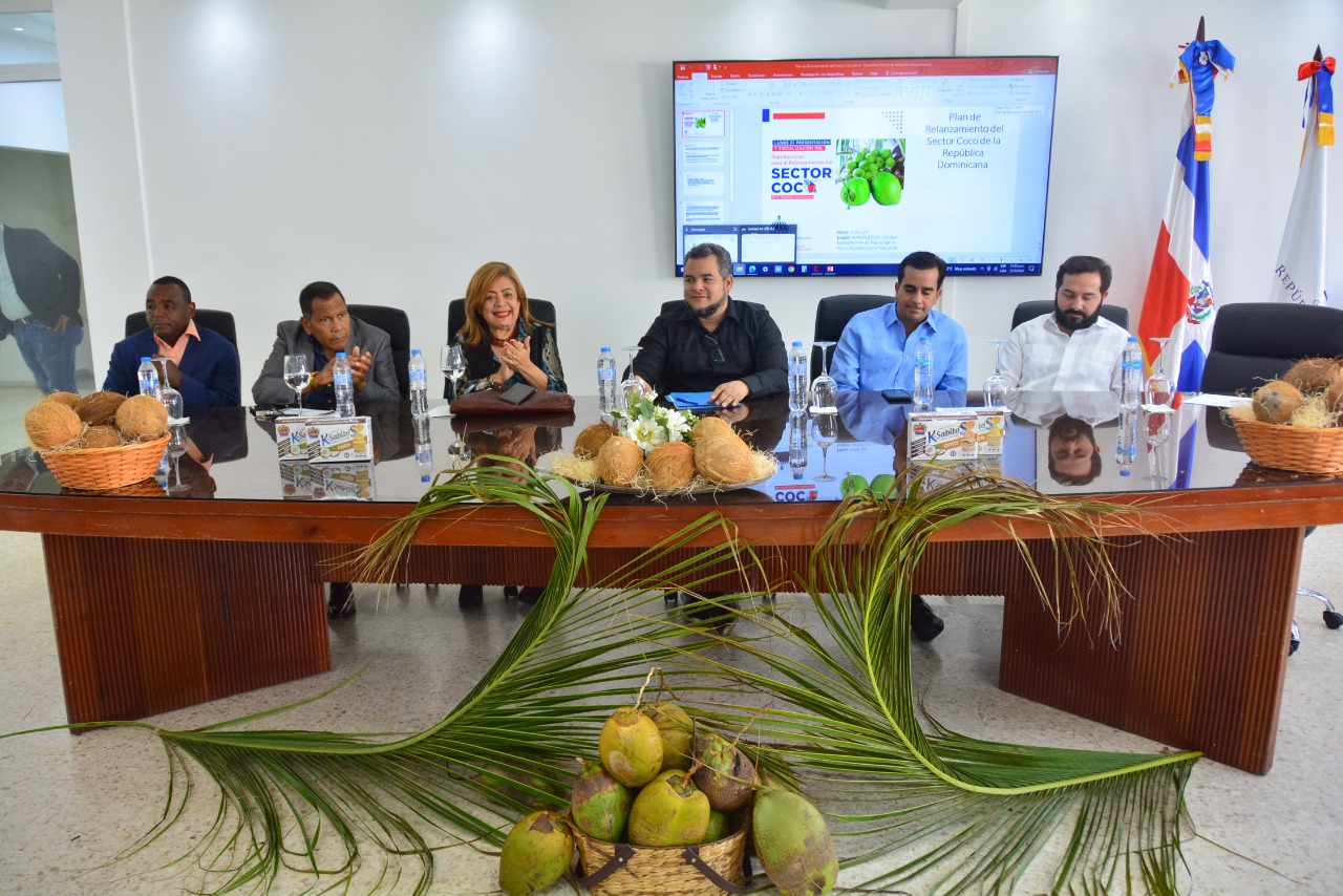 Con financiamiento de RD$883 millones Gobierno relanzará Sector Coco
