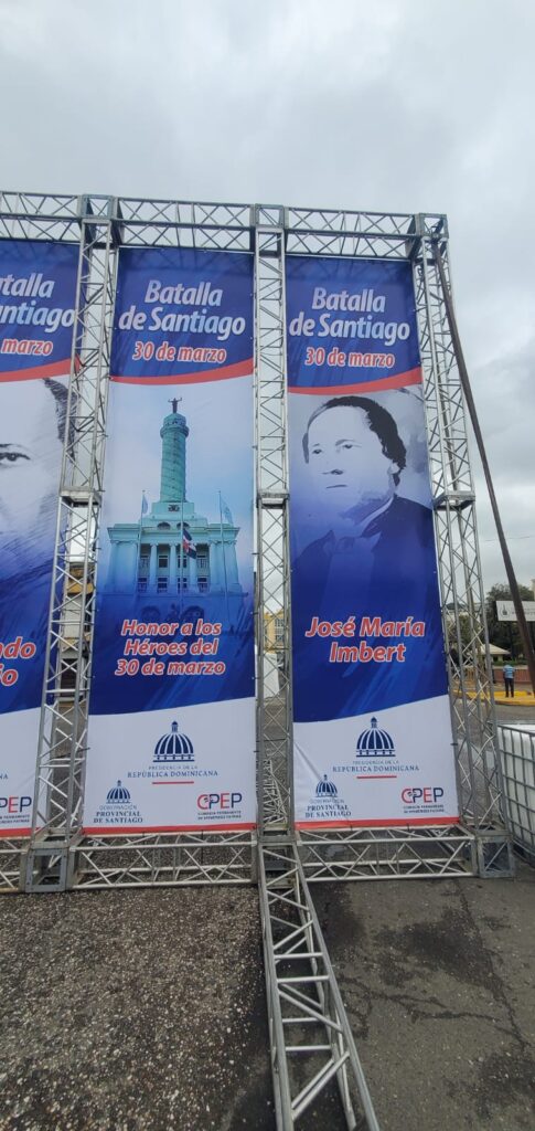Nombre y rostros invertidos