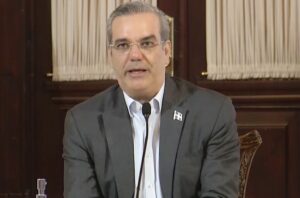 Abinader dispone de millones para fortalecer sistema de salud nacional privado