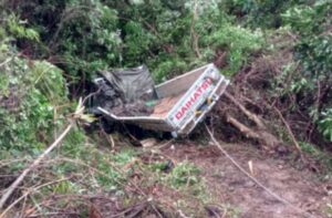 Hombre salva su vida de migro tras accidente de tránsito en San Cristóbal