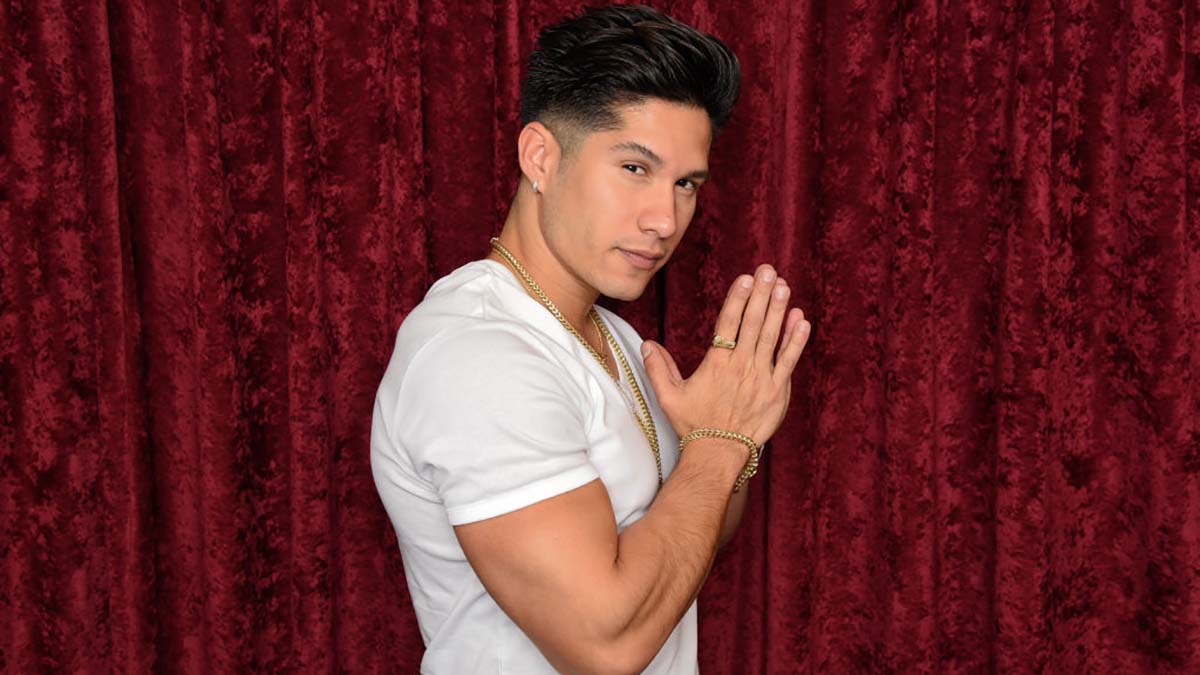 Chyno Miranda se debate entre la vida y la muerte