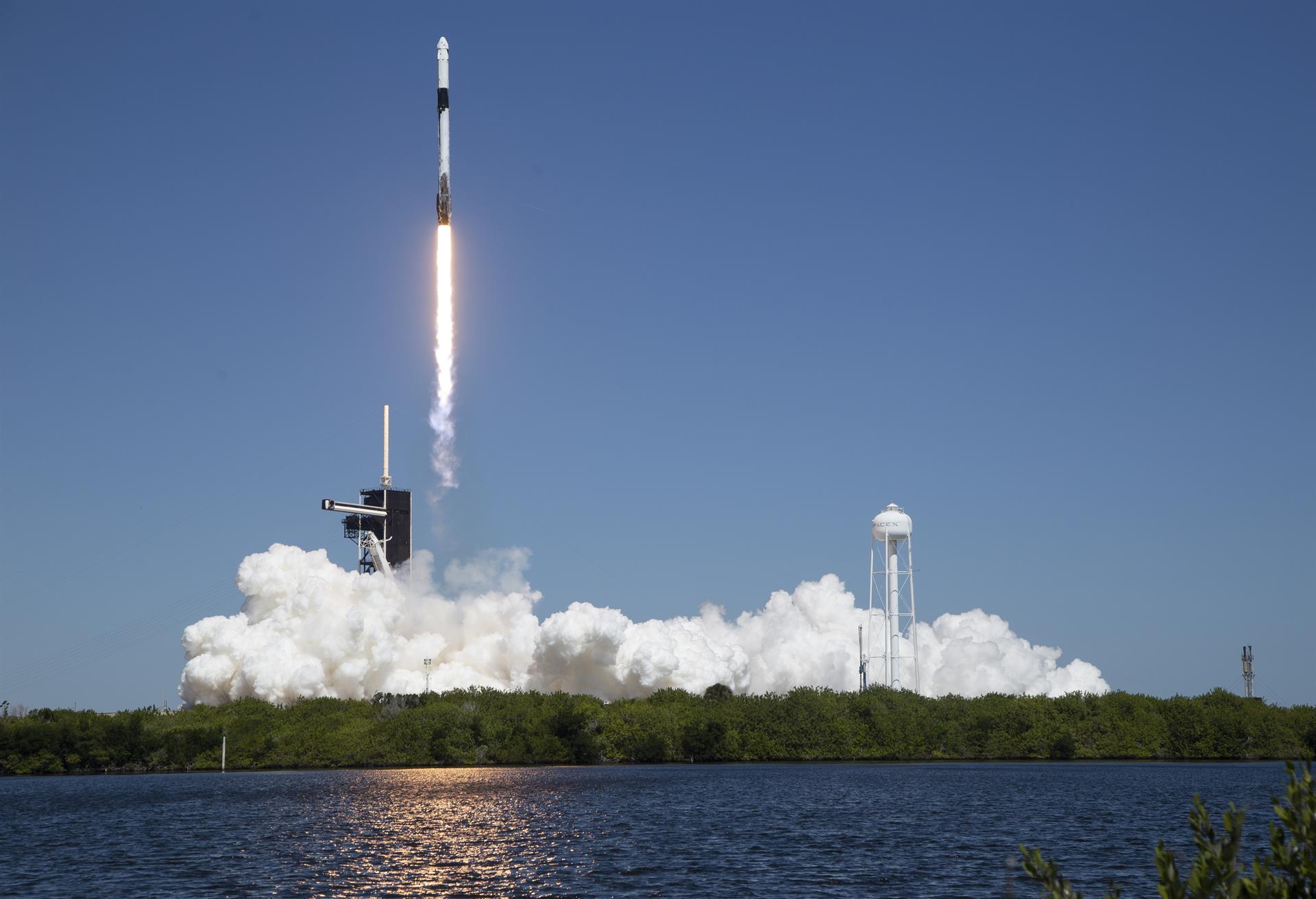 Despega la primera misión privada a la Estación Espacial Internacional