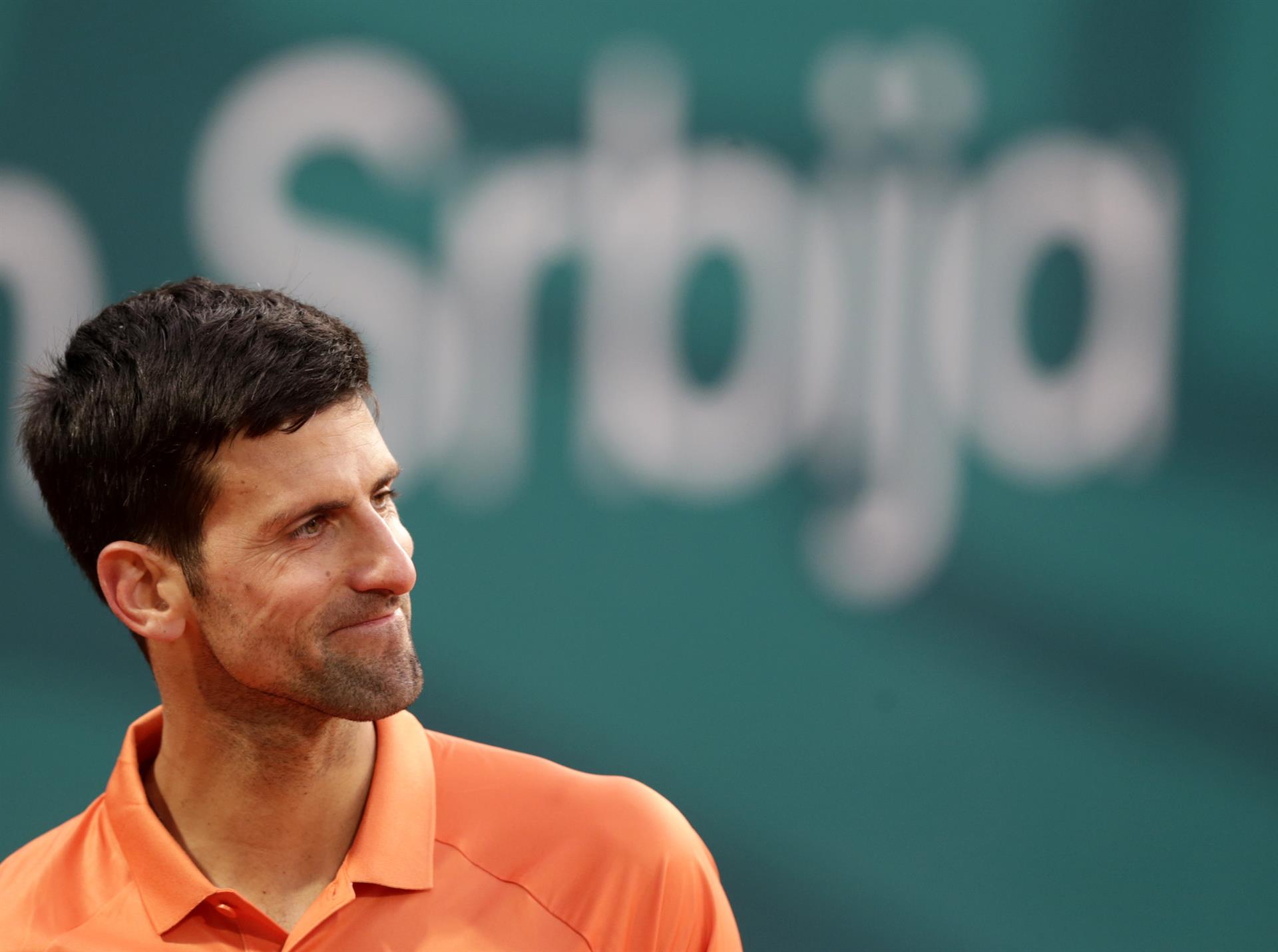 Djokovic critica que Wimbledon no permita jugar a tenistas rusos