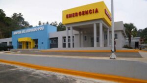 Denuncian falta personal de limpieza en Hospital Leopoldo Pou Samaná
