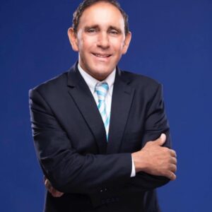 Cruz Jiminián valora como positivo financiamiento a clínicas privadas 
