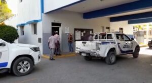 Investigan a policías por supuesto tumbe de droga en Barahona