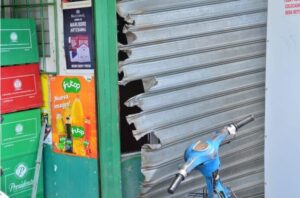 PN investiga hurtos en comercios de Santiago durante huelga por 24 horas