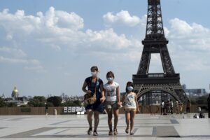 Turismo francés necesita entre 200,000 y 300,000 empleados