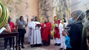 Católicos inician celebración  Domingo de Ramos, conmemora entrada de Jesús a Jerusalén previo a su muerte y resurrección.
