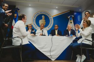 Carolina Mejía e Ignacio Paliza inscriben candidaturas en el PRM