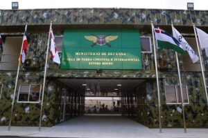 Ejército decomisa mil libras de presunta marihuana en SJM