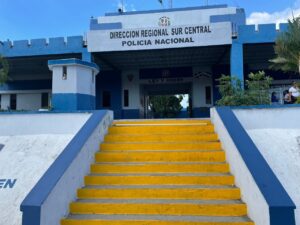Apresan en Baní hombre acusado de violar dos hijas de 4 y 13 años