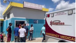 Hombre hiere de varias puñaladas a una mujer en Villa Riva