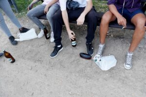 Detienen a tres menores de los Trinitarios por apuñalar a otro en España
