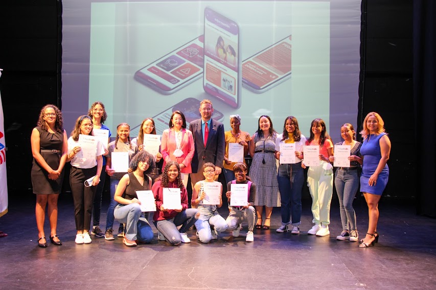 Embajada EE.UU celebra cierre Proyecto Apptiv@s, Niñas y Adolescentes contra la Violencia en Línea 