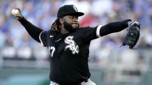 Johnny Cueto lanzó 6.1 entradas de cero carrera, dos hits, dos boletos y siete ponches y de esa forma debuta en la temporada 2022 de MLB.