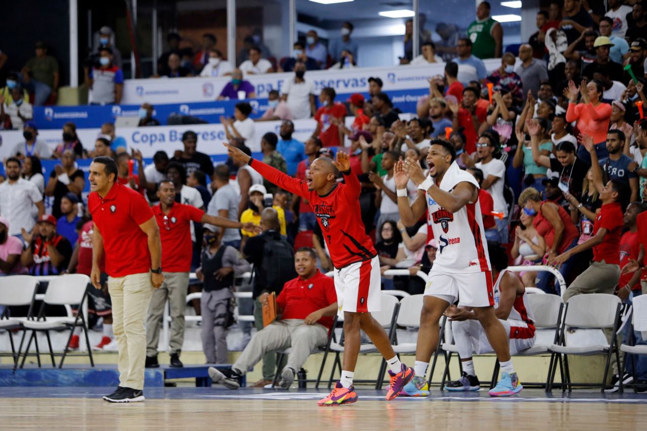 Leones celebran