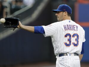MLB suspende a Matt Harvey por distribur droga que causó la muerte a Tyler Skaggs