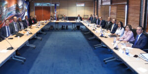 Valdez Albizu recibe misión FMI al terminar evaluación economía RD  