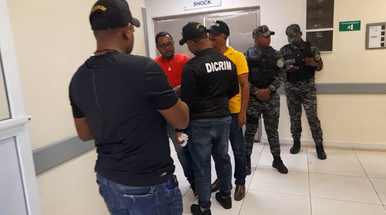 Tiroteo termina con dos hombres heridos en Villa Central, Barahona