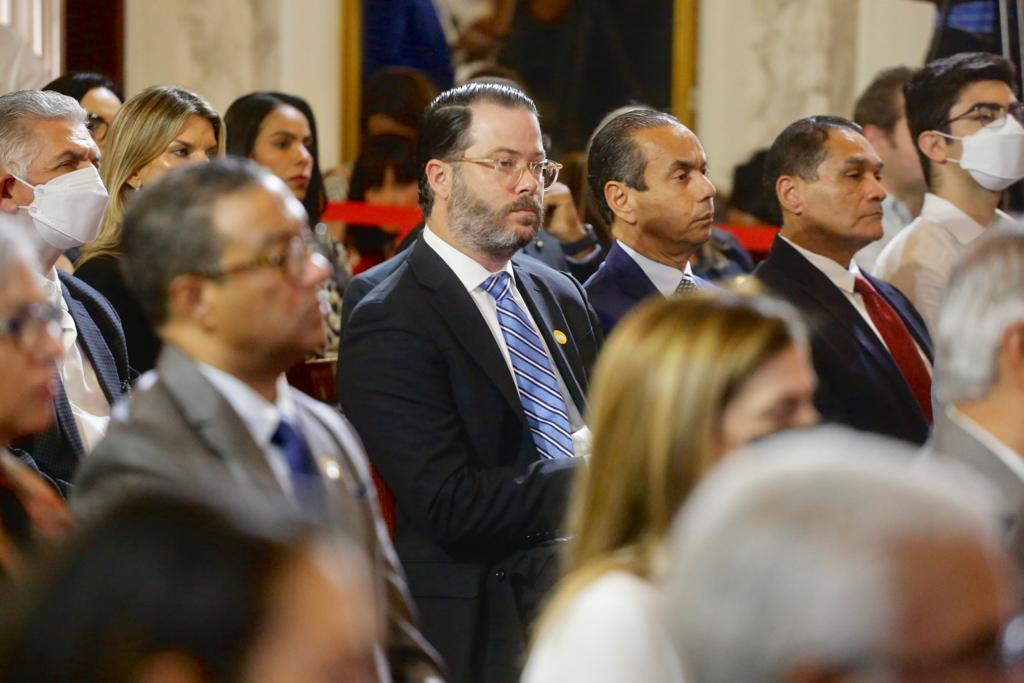   El mandatario se mostró optimista del crecimiento y fortalecimiento que ha experimentado el sector en los últimos dos años y la profesionalización de su fuerza laboral.