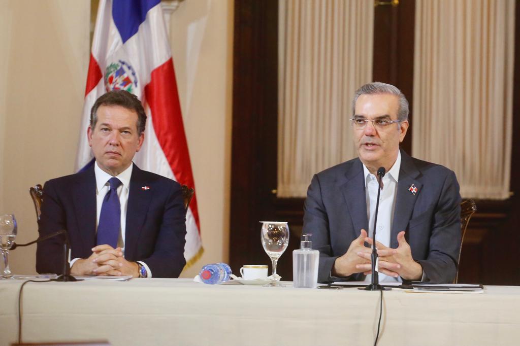   El mandatario se mostró optimista del crecimiento y fortalecimiento que ha experimentado el sector en los últimos dos años y la profesionalización de su fuerza laboral.