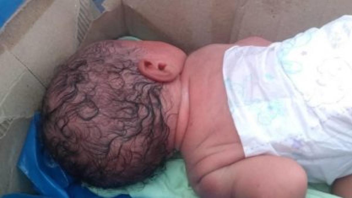 Video: una bebé fue abandonada en un basurero en Manoguayabo