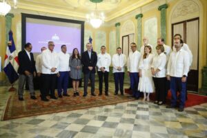 Presidente Abinader juramenta Comité Organizador de Juegos Centroamericanos y del Caribe 2026 