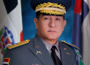 Director Policía Nacional reaparece pero rehúsa ofrecer declaraciones