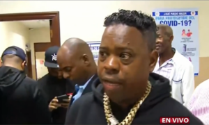 Topo Point expresa apoyo a Rochy RD en Palacio de Justicia
