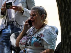 Suben a 21 los muertos en la Masacre en Texas: 18 niños y tres adultos