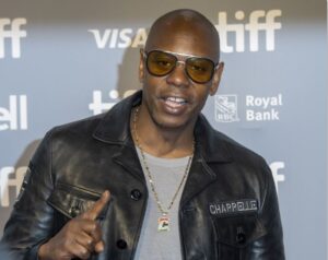 Agreden al cómico Dave Chappelle durante un espectáculo de Netflix