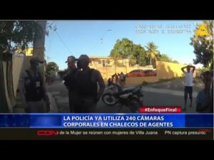 La policía ya utiliza 240 cámaras corporales en chalecos de agentes