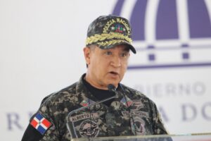 Seguridad 911 entrega 339 patrullas al Director Policía Nacional