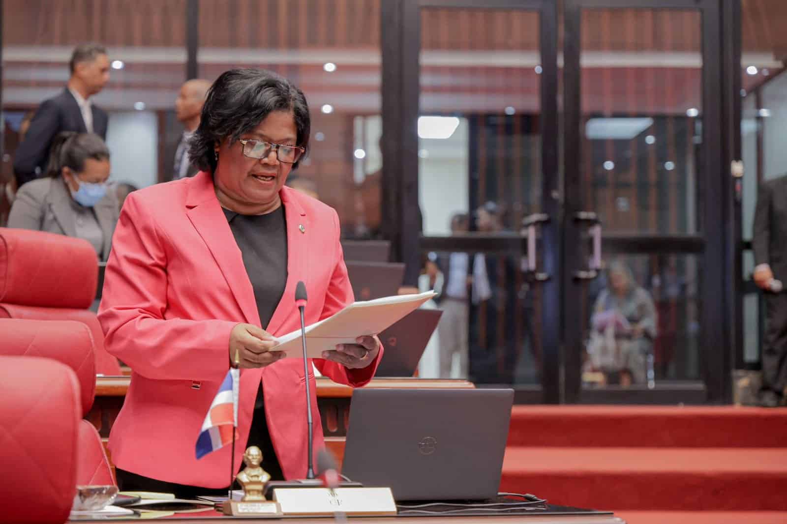 Senado aprueba proyecto de ley que regula derecho a la intimidad