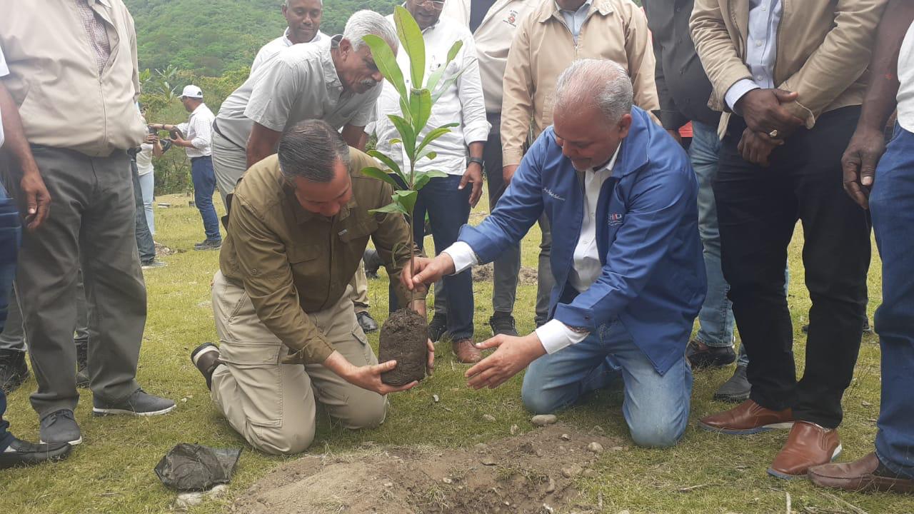 Egehid apoyará a Medio Ambiente en recuperación del río Nizao