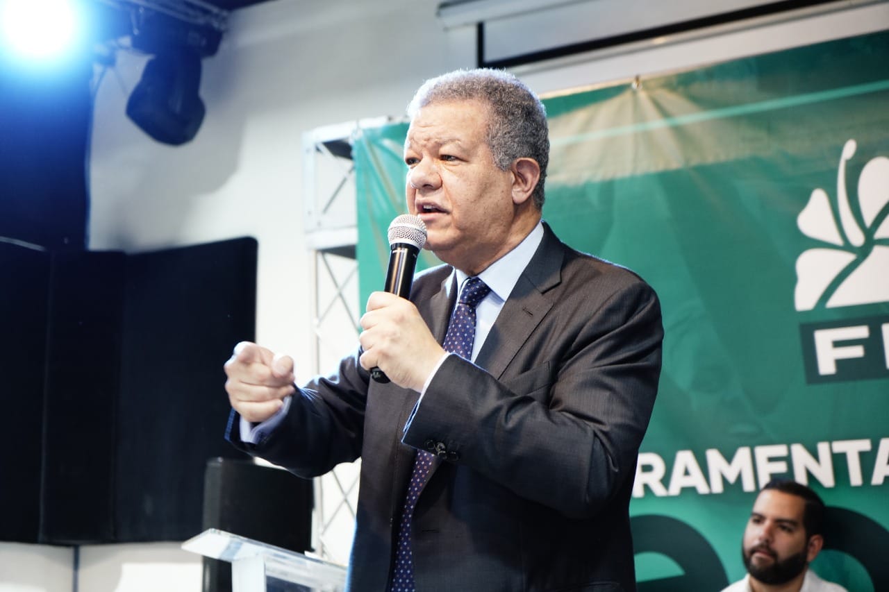 Leonel Fernández: el gobierno confiesa tener una crisis gerencial
