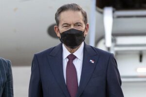 Presidente de Panamá es diagnosticado con síndrome mielodisplásico