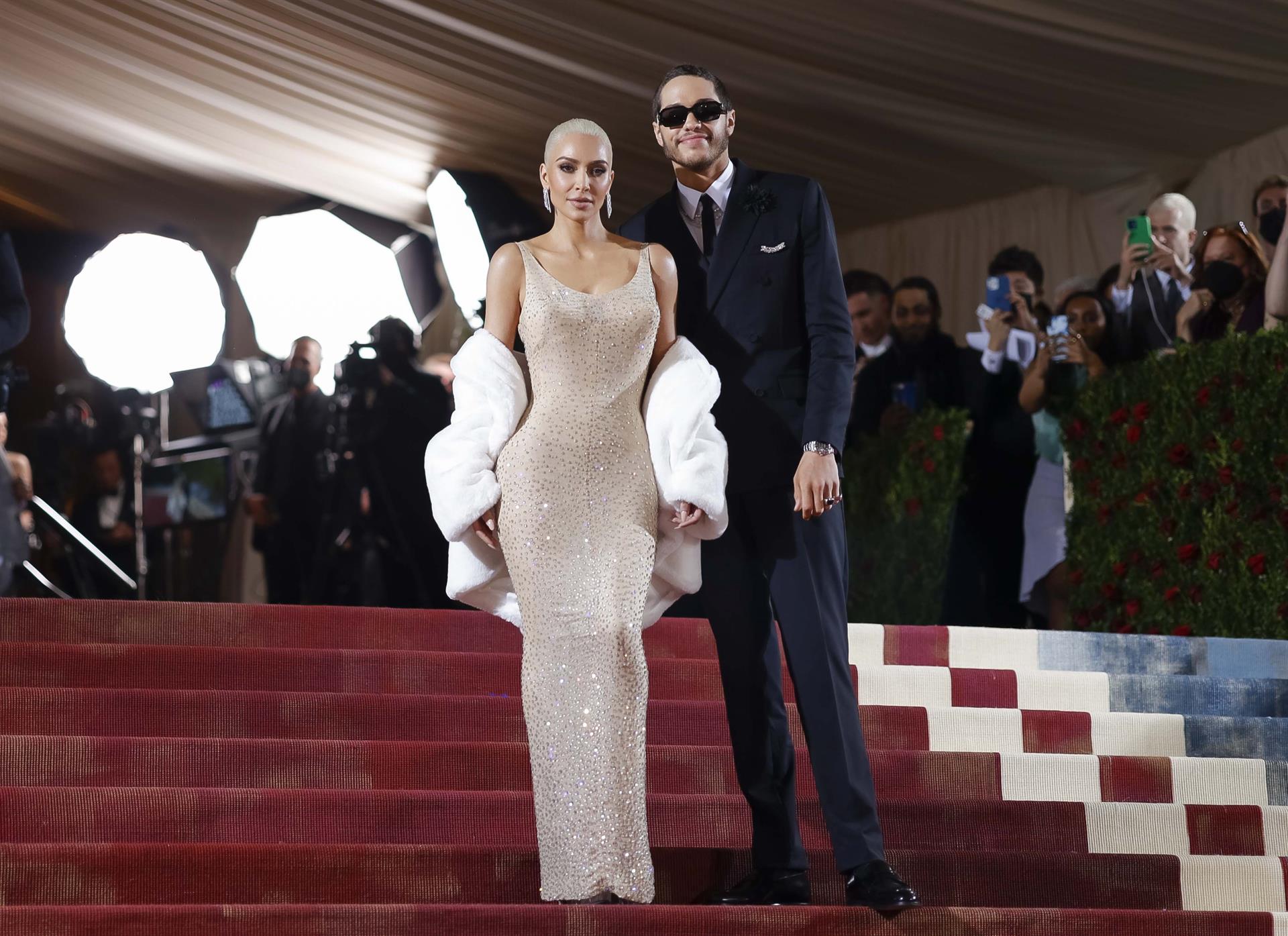 Acusan a Kim Kardashian de dañar el vestido de Marilyn que lució en la Met Gala